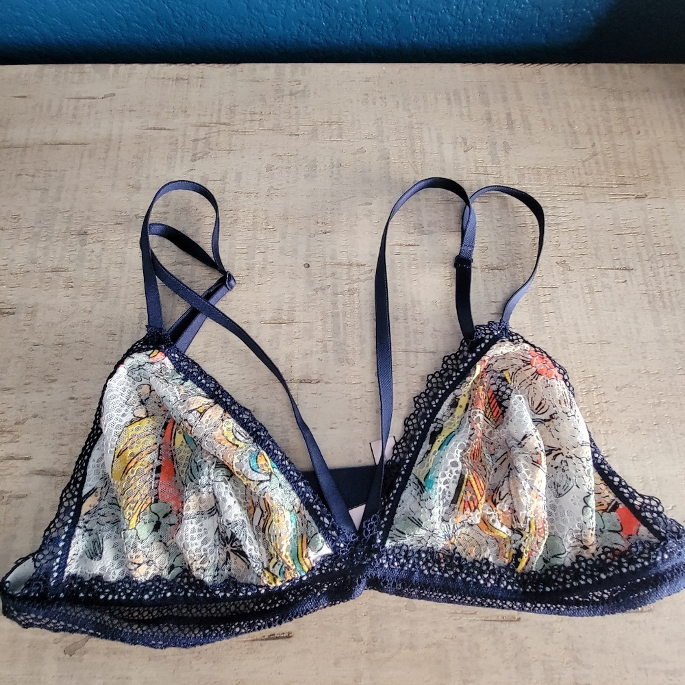 Victoria's Secret Bralette medium